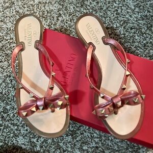 Valentino sandals 🩴